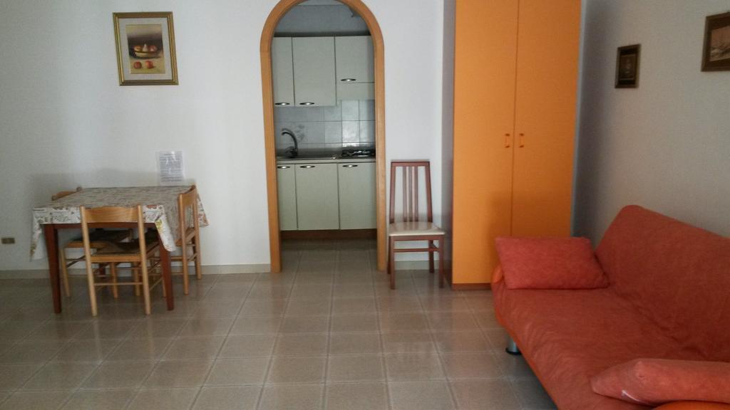 Villa Monica Appartamenti Vieste Rum bild